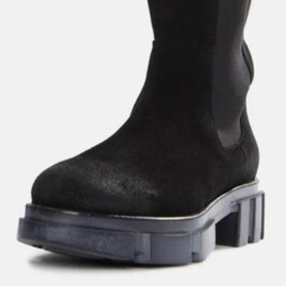 Free People "Brooks" Lug Sole Mid Rise Platform Chelsea Boots Size EU 39, US 8.5 - Picture 3 of 15